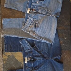 Women's Blue Denim Capri Bumdle